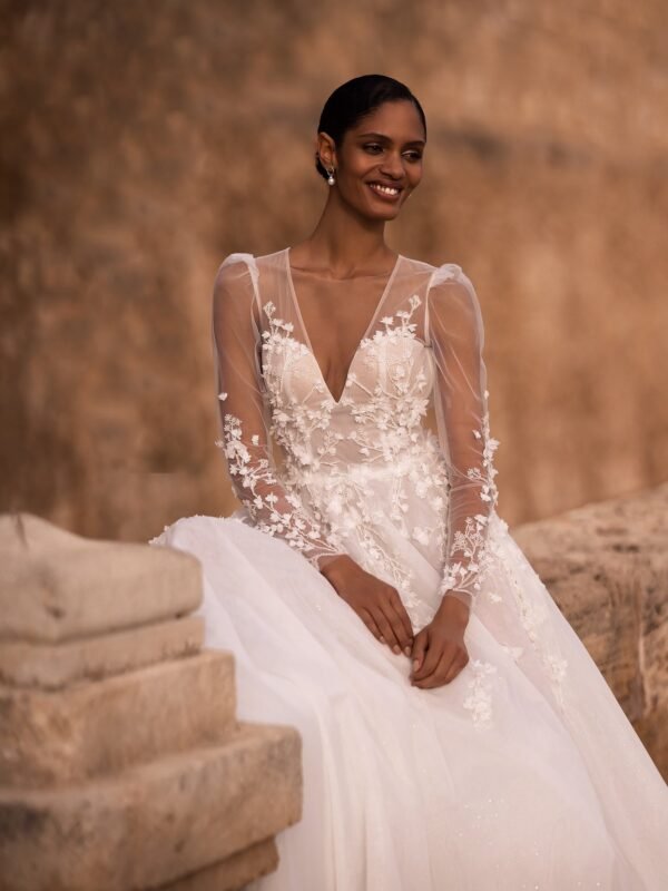 Ariadna 2 dress by WONA Concept from Alma de Oro collection