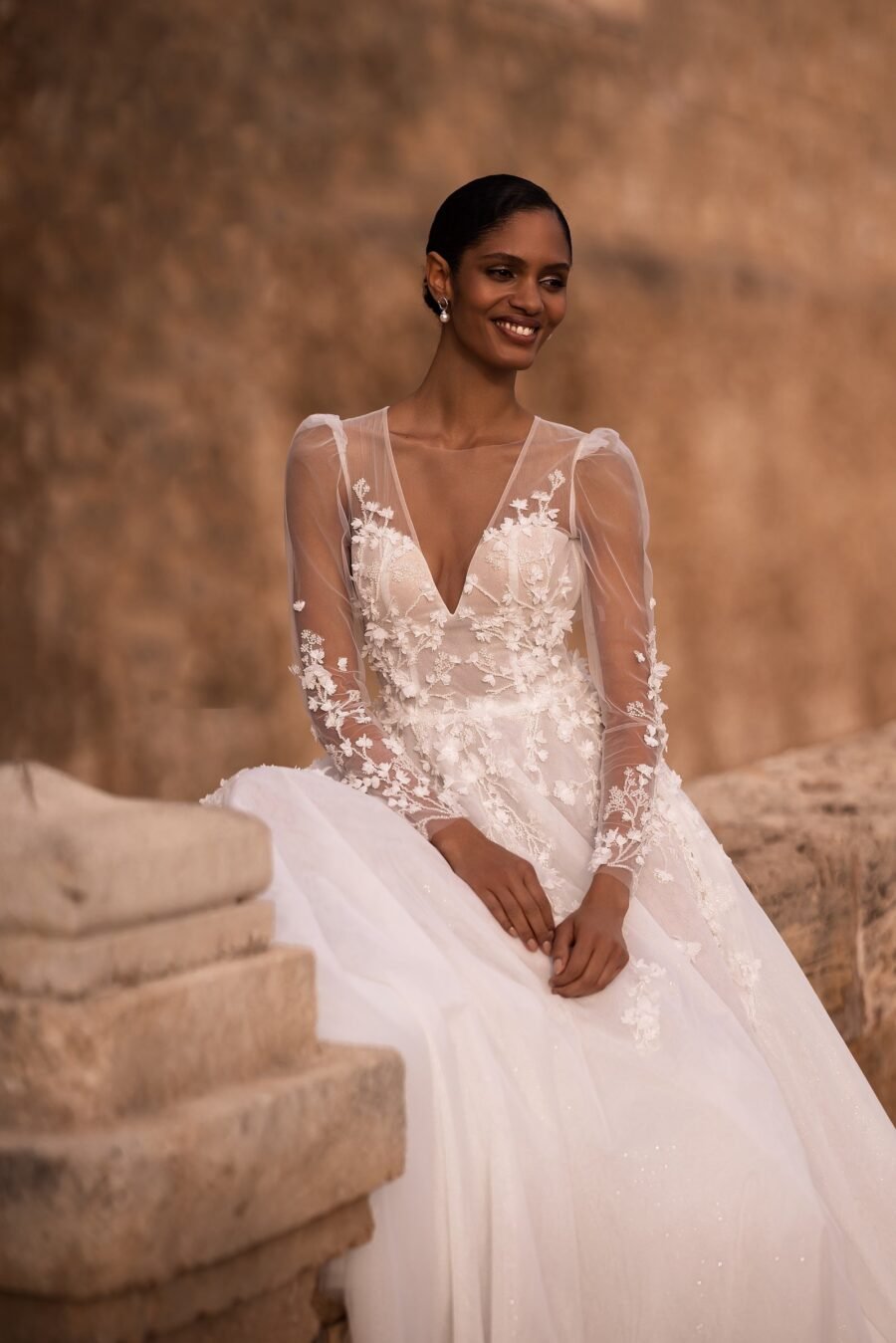 Ariadna 2 dress by wona concept from alma de oro collection