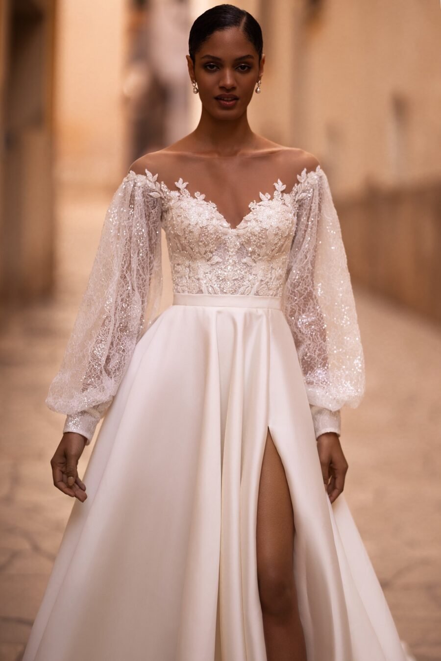 Bia 2 dress by wona concept from alma de oro collection