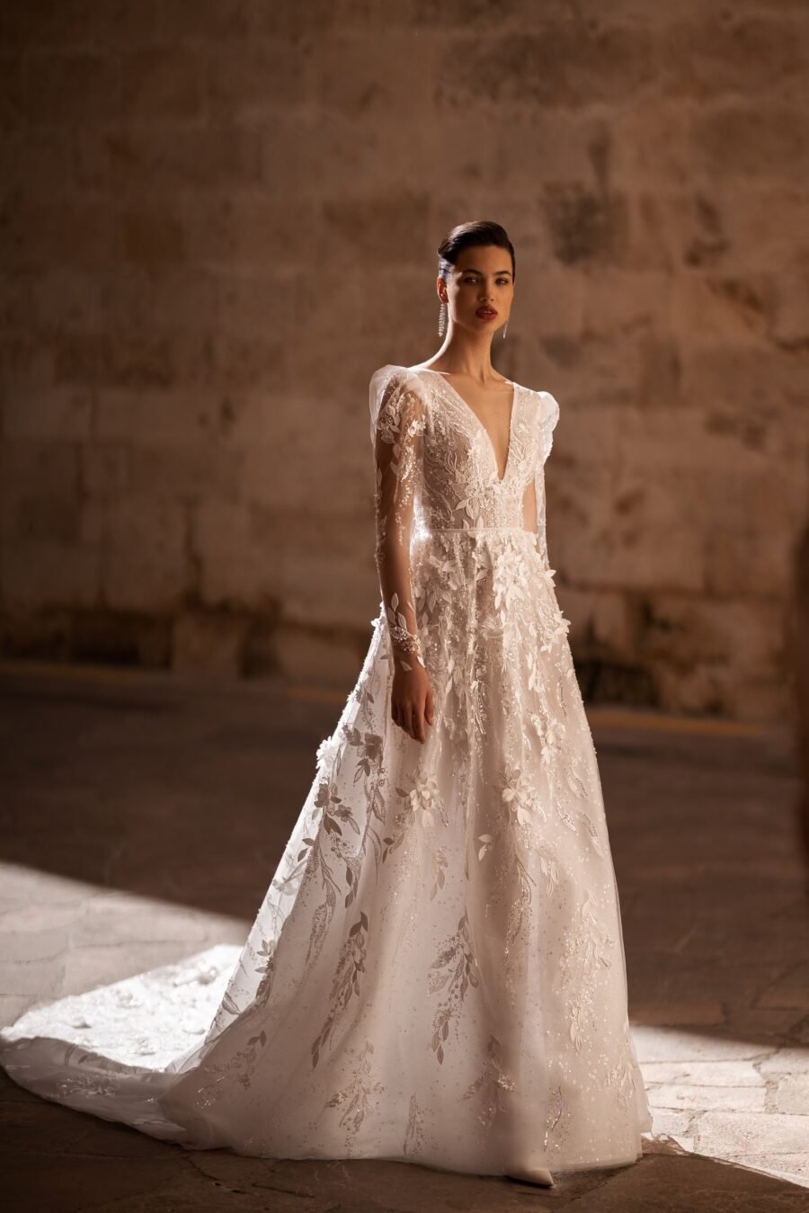 Divita 1 dress by wona concept from alma de oro collection