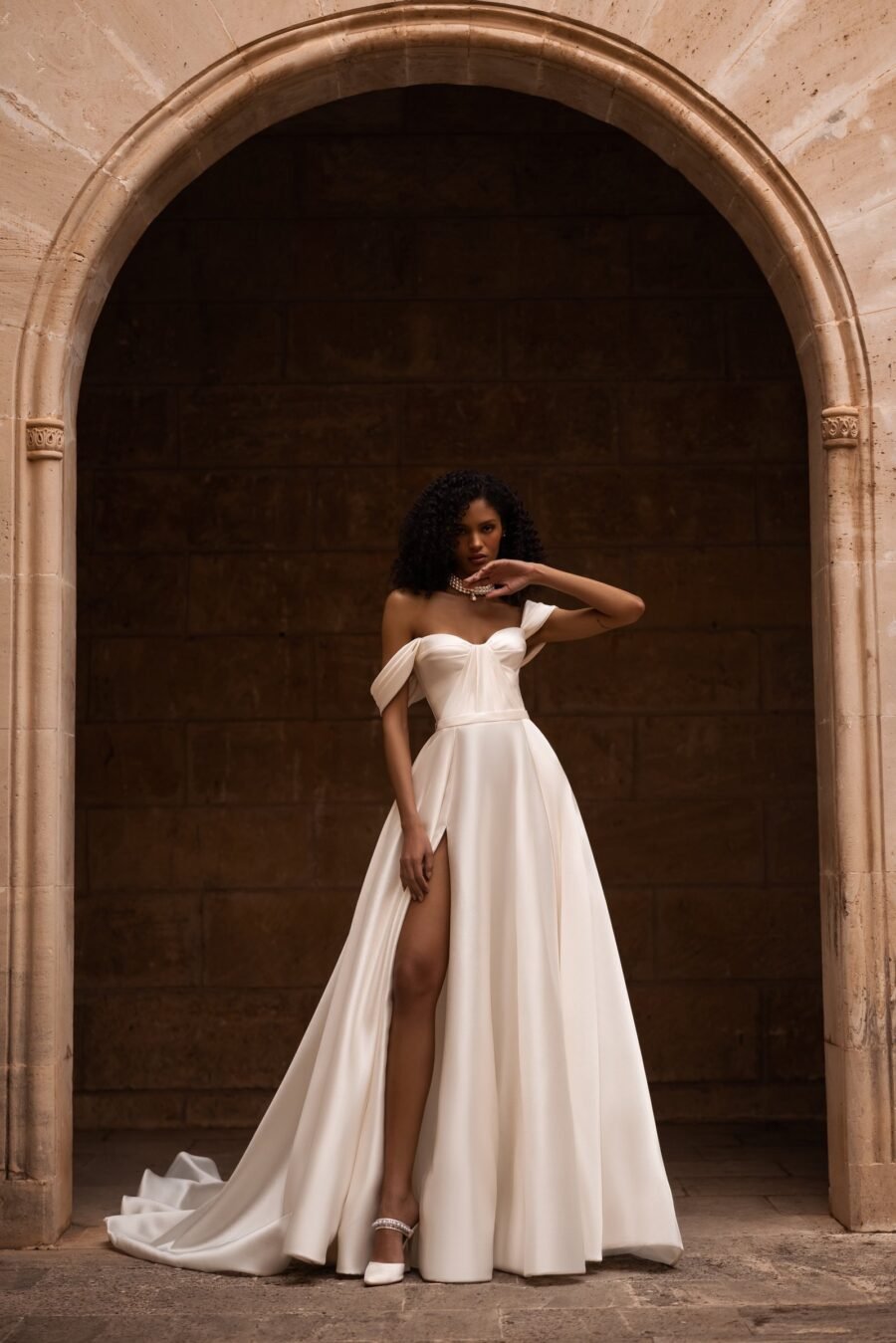 Dorothy 1 dress by wona concept from alma de oro collection