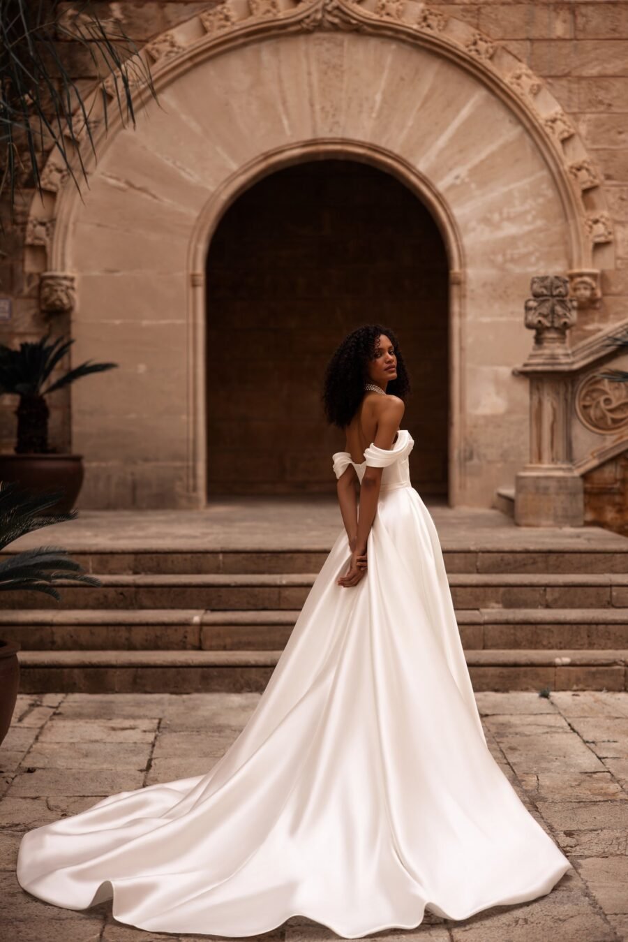 Dorothy 3 dress by wona concept from alma de oro collection