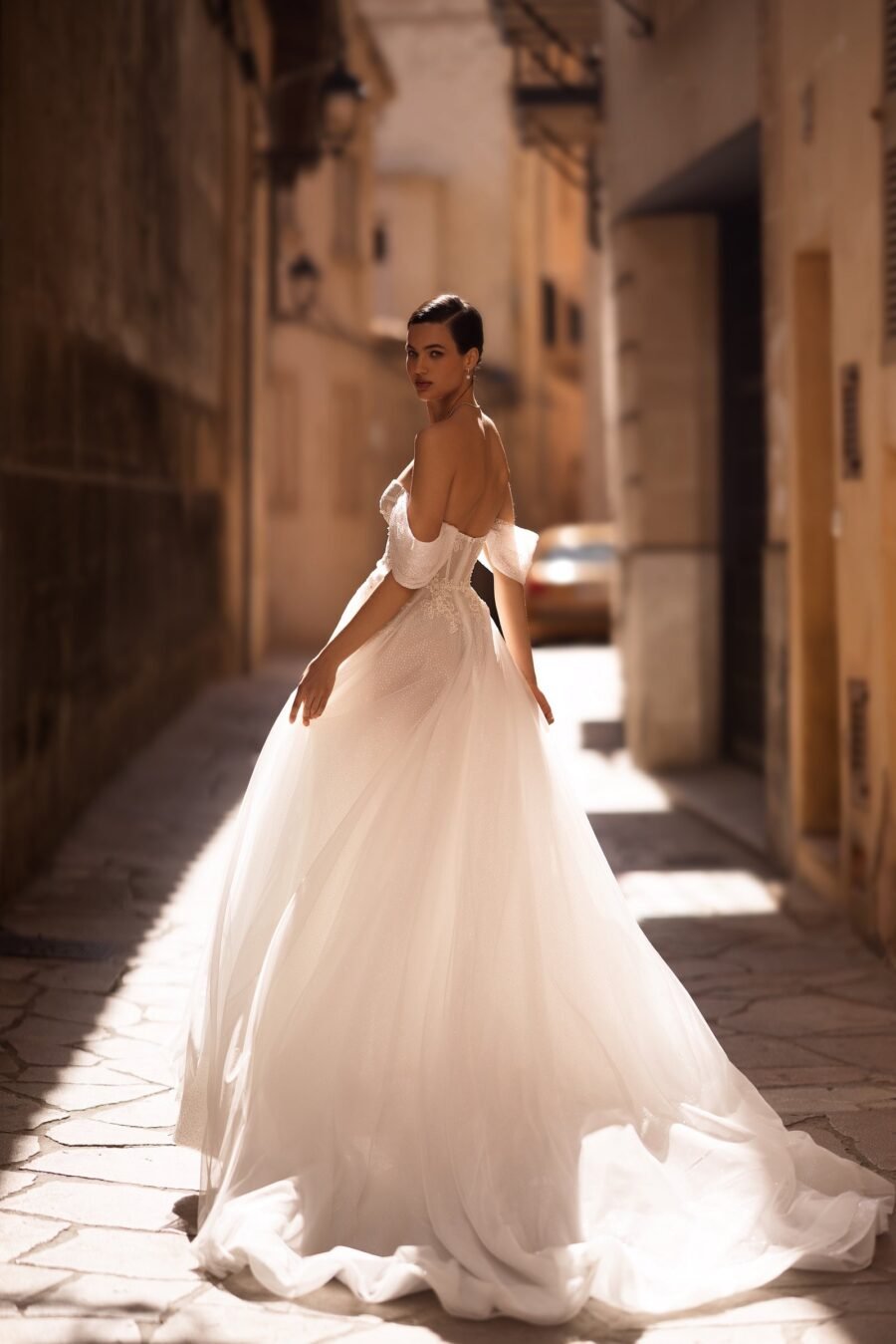 Ethel 3 dress by wona concept from alma de oro collection