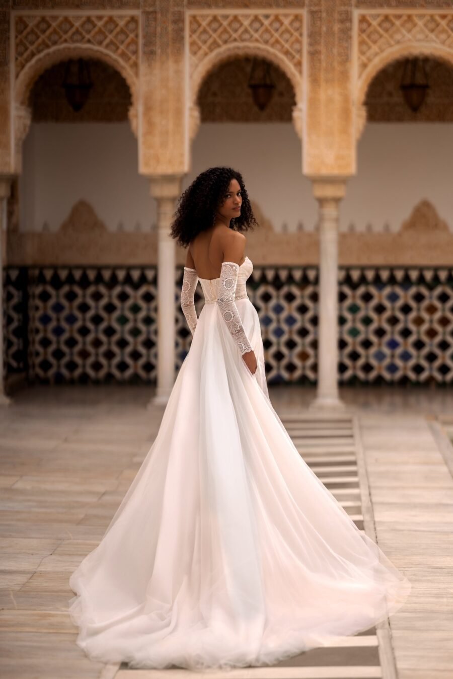Havana 3 dress by wona concept from alma de oro collection
