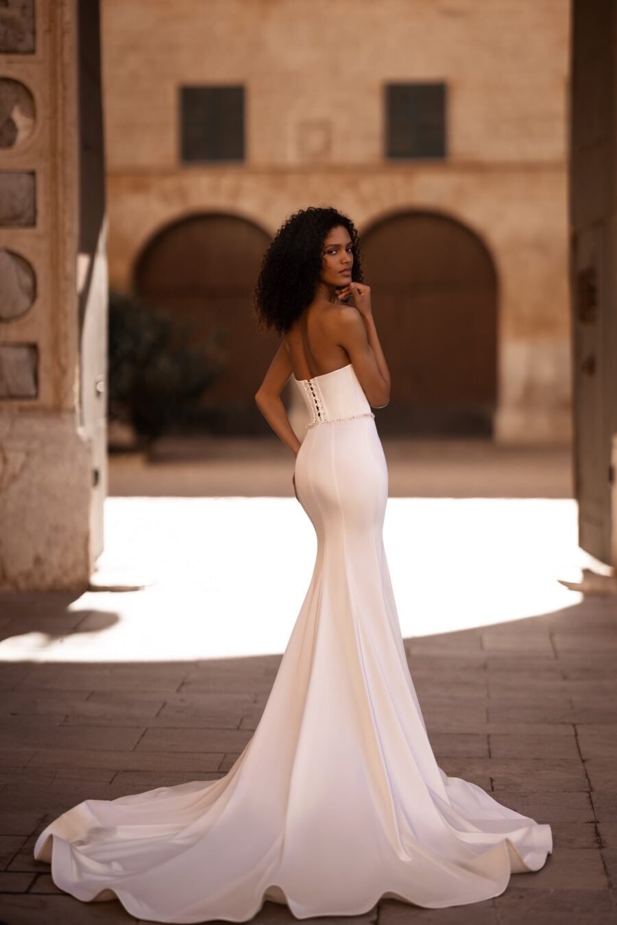 Kenya 7 dress by wona concept from alma de oro collection