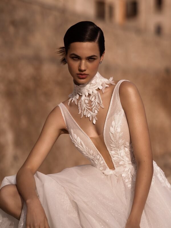 Medeia 2 dress by WONA Concept from Alma de Oro collection