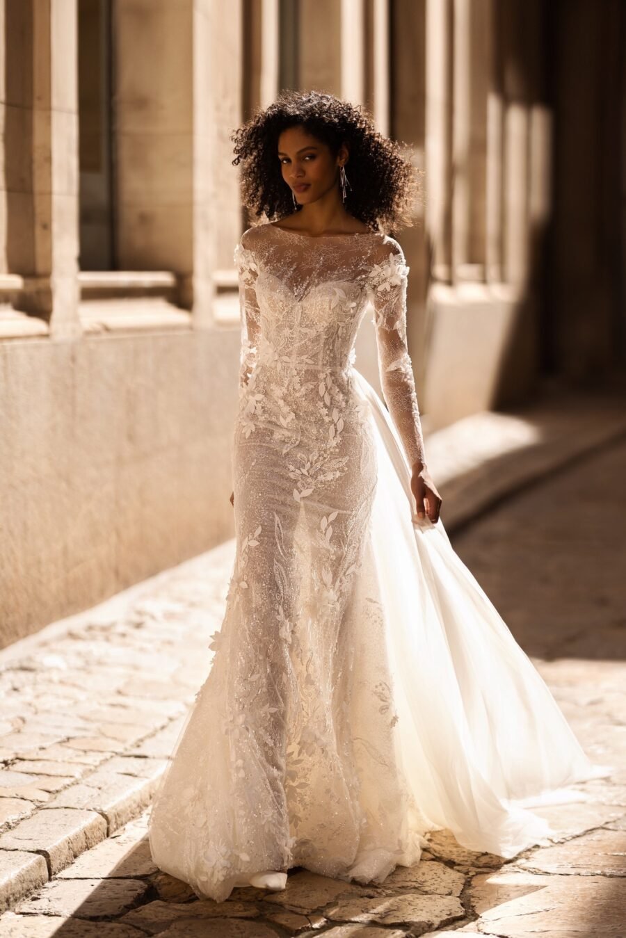 Reina 5 dress by wona concept from alma de oro collection