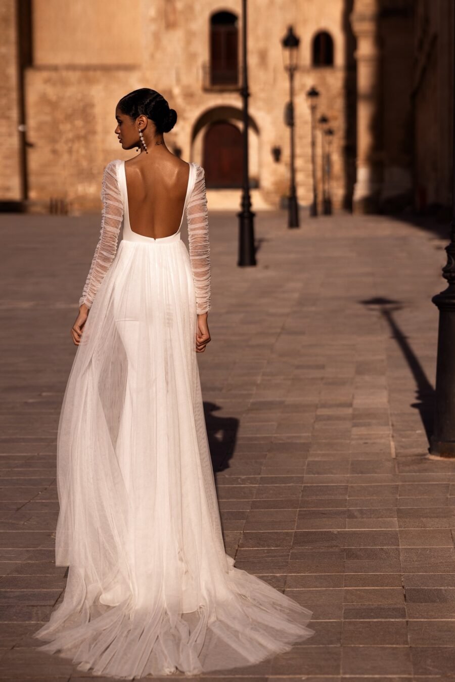 Satie 3 dress by wona concept from alma de oro collection