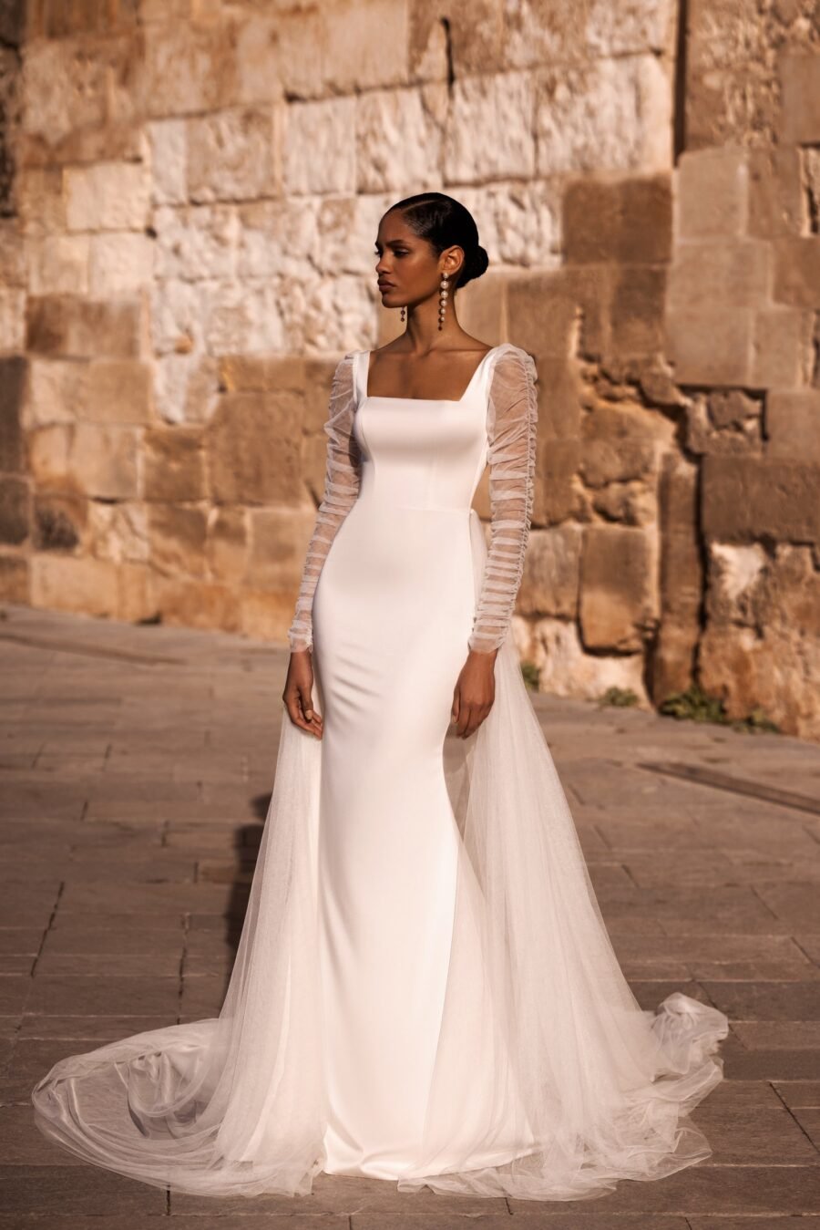 Satie 5 dress by wona concept from alma de oro collection