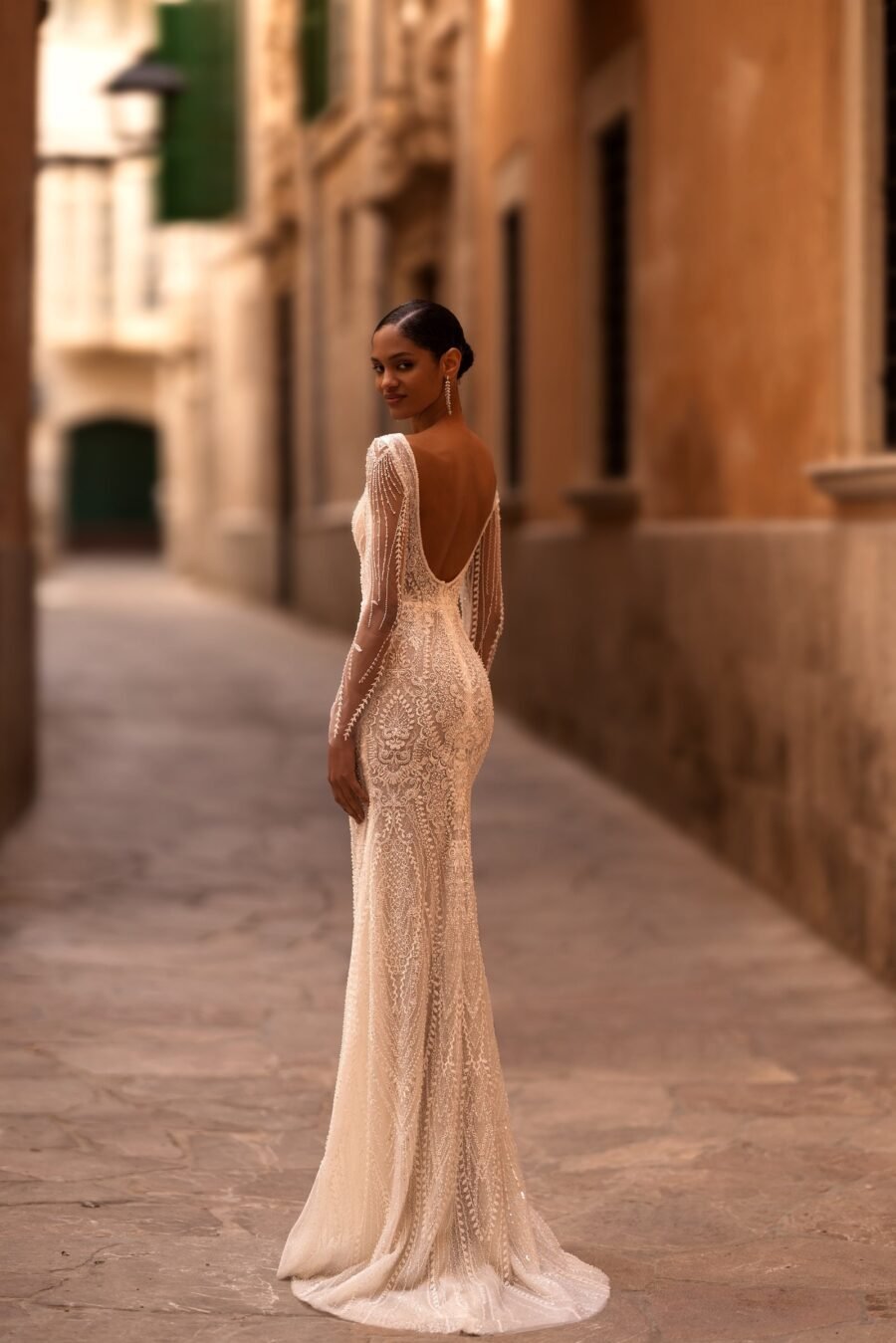 Sevil 3 dress by wona concept from alma de oro collection