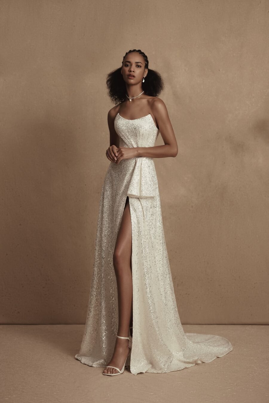 Essen 3 wedding dress by woná concept from personality collection