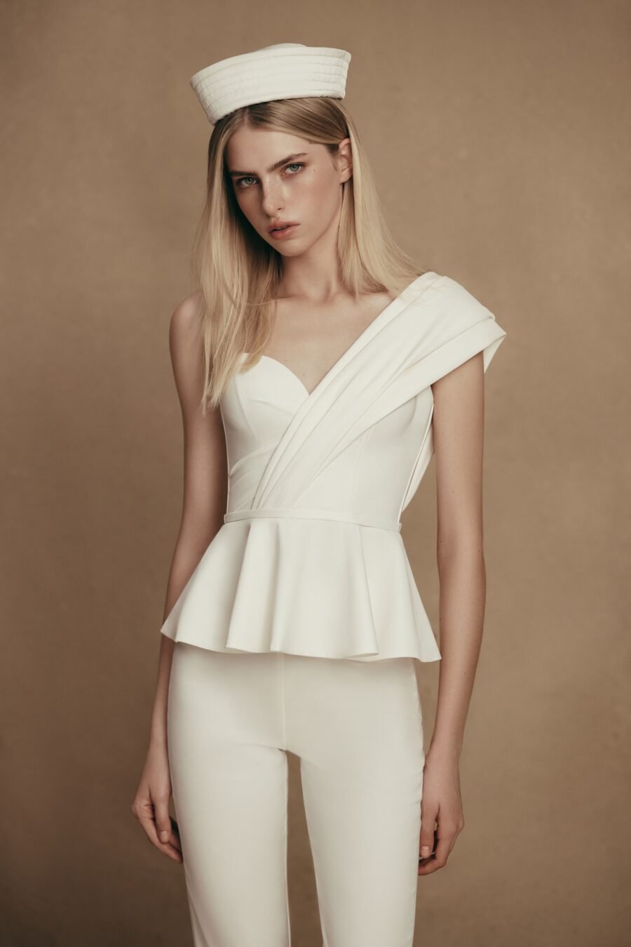 Judy 2 wedding dress by woná concept from personality collection