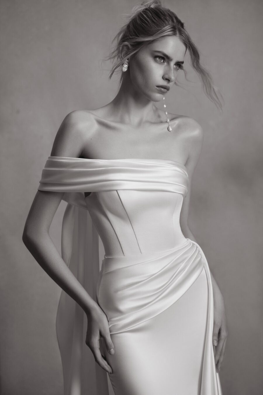 Selfina 2 wedding dress by woná concept from personality collection