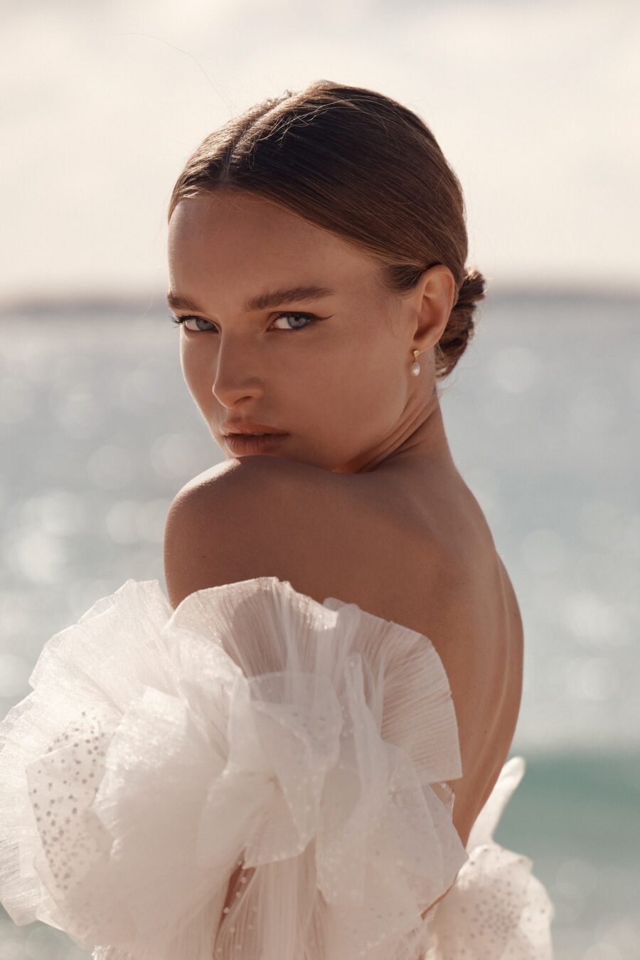 Bernadette 4 wedding dress by woná concept from atelier signature collection