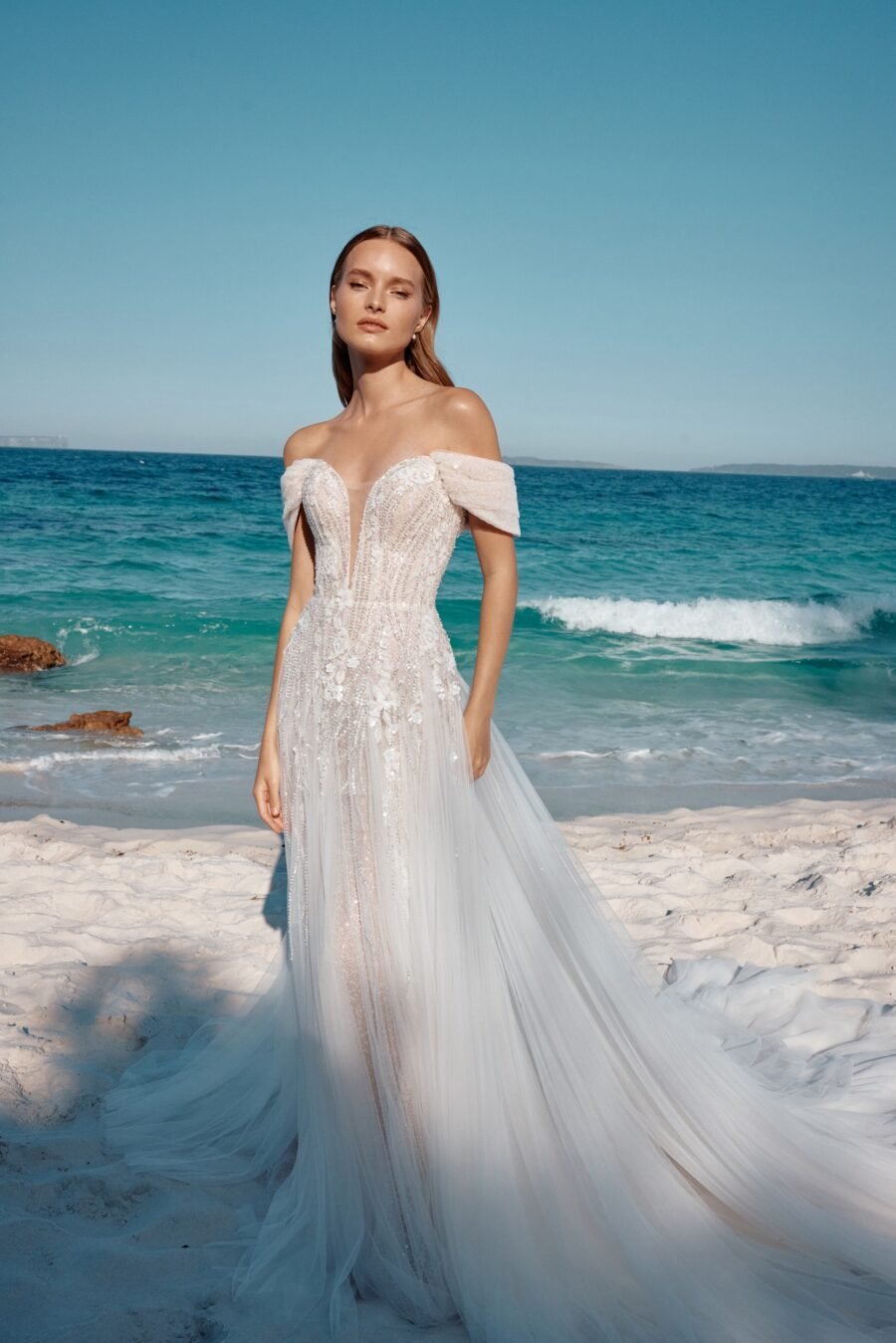 Katania 7 wedding dress by woná concept from atelier signature collection