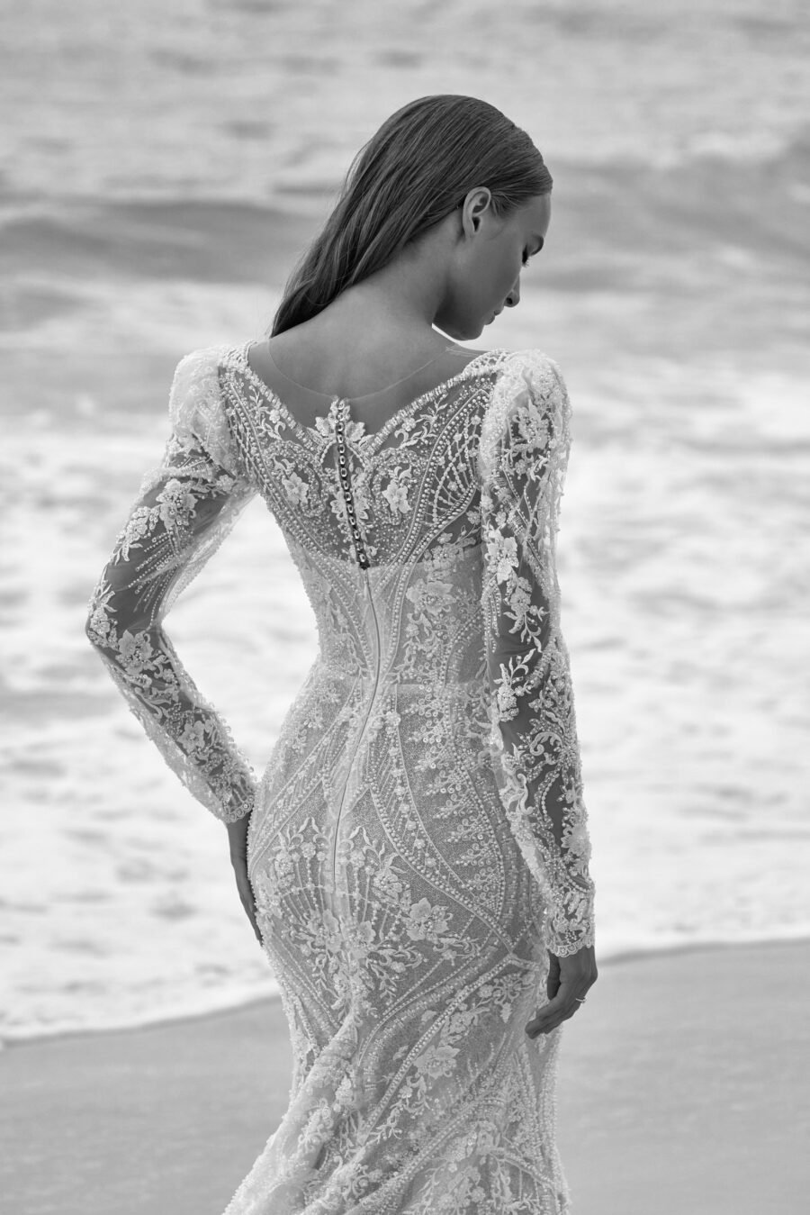 Magnus 4 wedding dress by woná concept from atelier signature collection