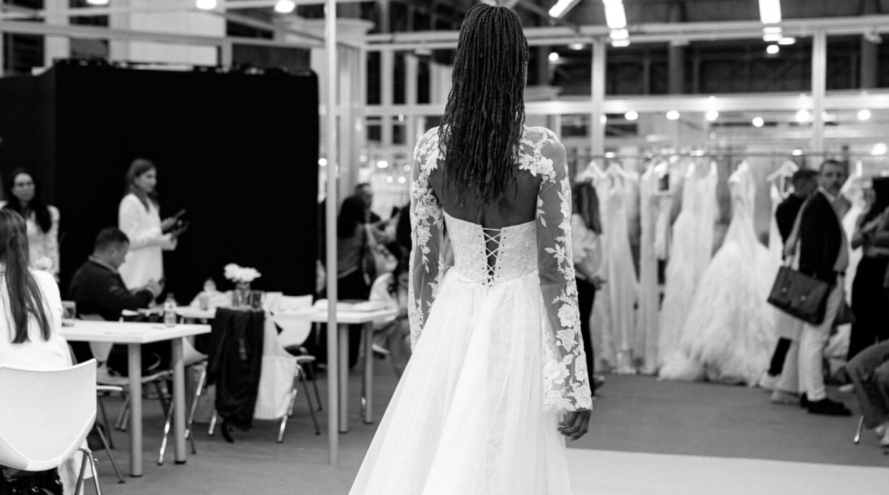 Woná concept y eva lendel arrasan en la semana de la moda nupcial de barcelona 2024 8