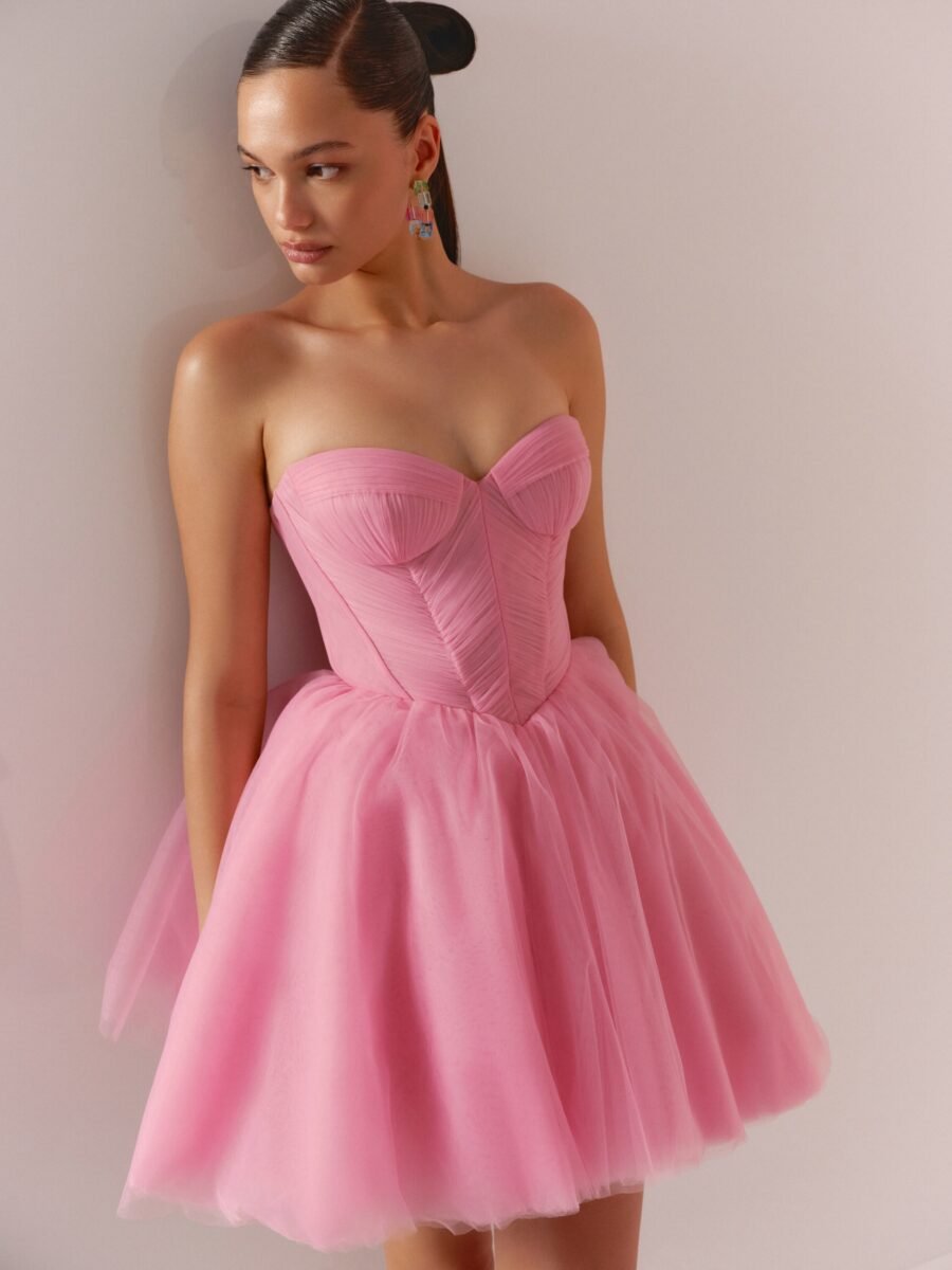 2404 1 evening dress by woná concept from bridesmaids