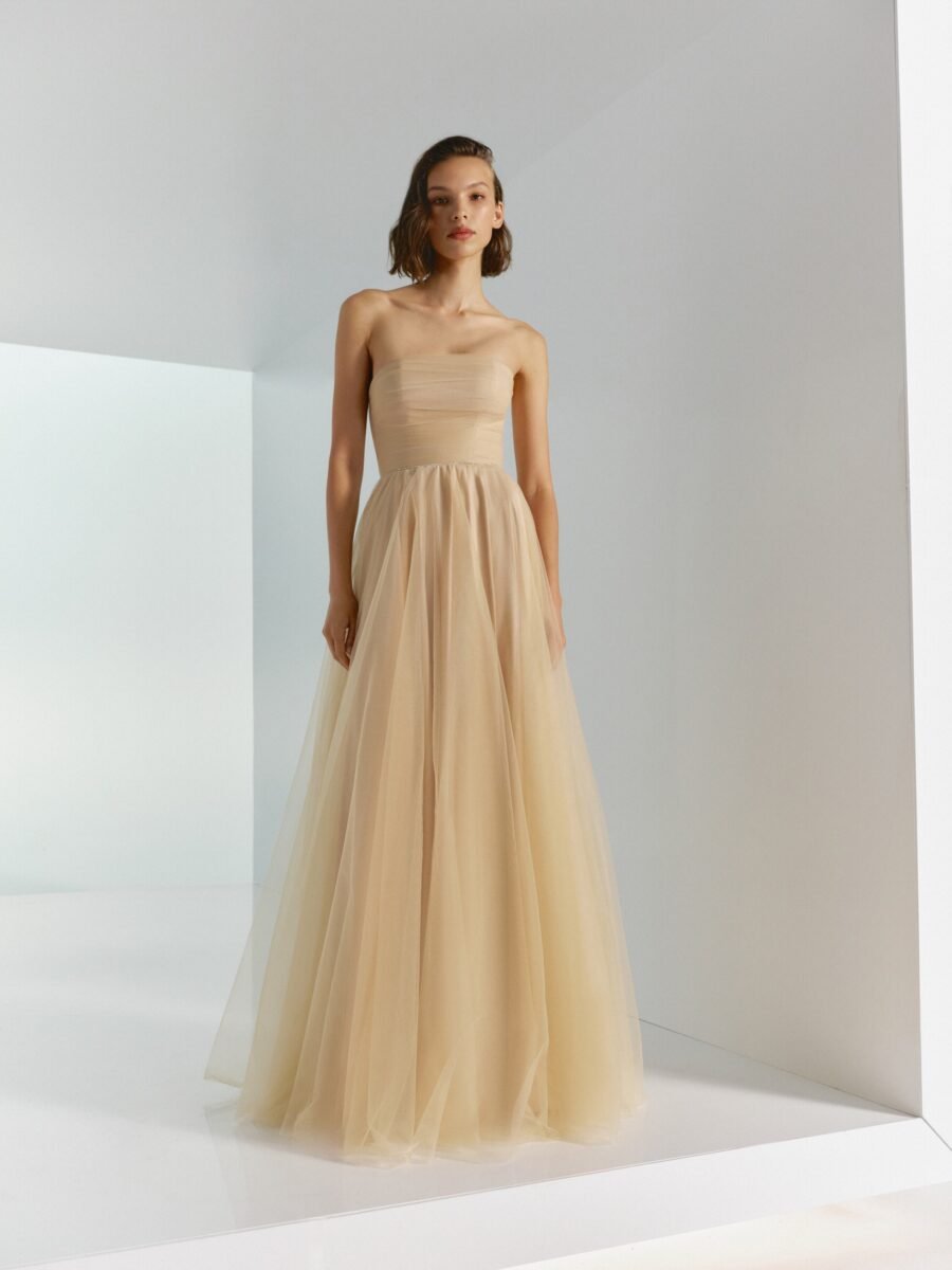 2419 5 evening dress by woná concept from bridesmaids