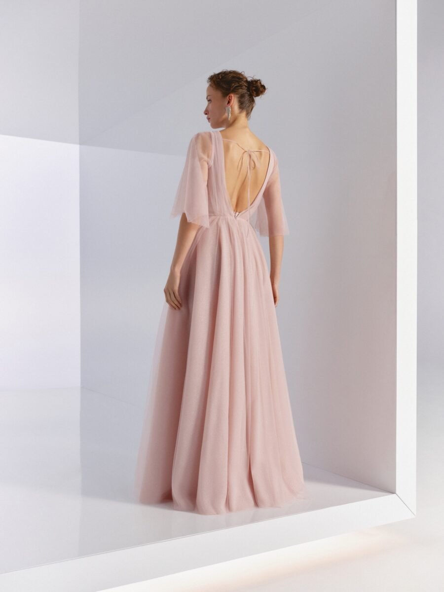 2422 1 evening dress by woná concept from bridesmaids