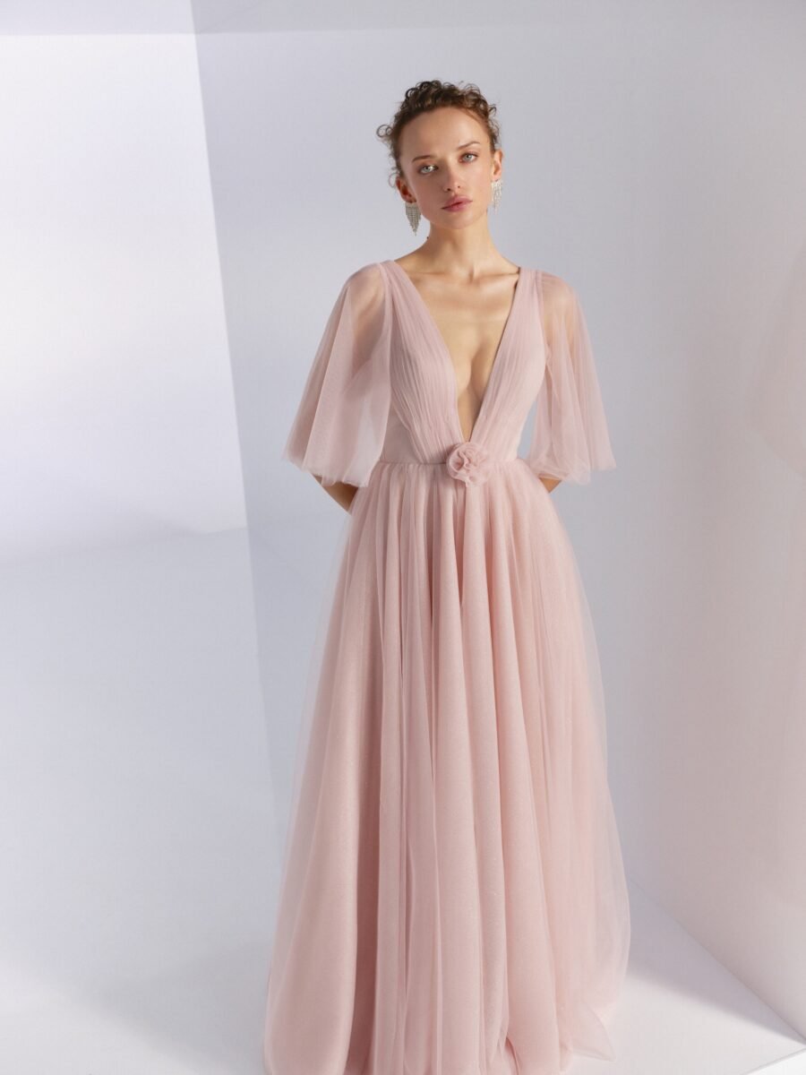 2422 3 evening dress by woná concept from bridesmaids