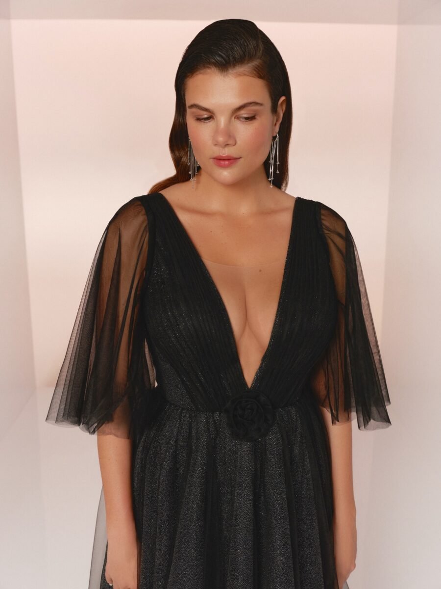 2422 5 evening dress by woná concept from bridesmaids